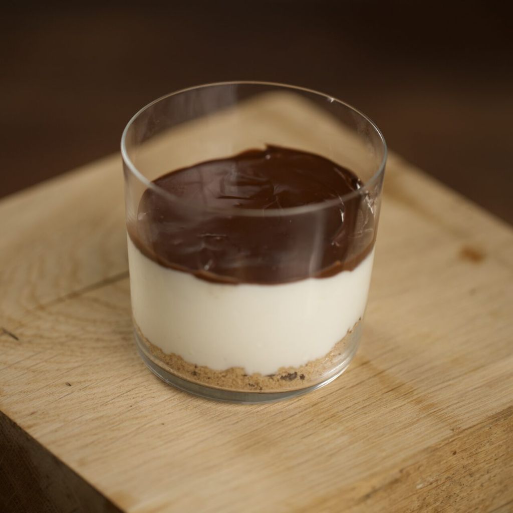 Cheesecake con crema alle nocciole